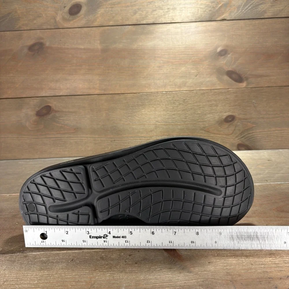 OOFOS OOriginal Mens size 10 shoes Black Recovery Slip On flip flop sandals